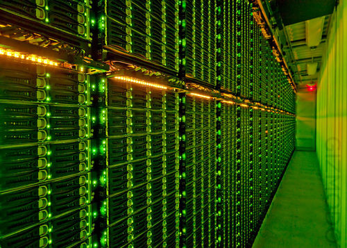 500x_msft_datacenter_top_image_wtrmk_02
